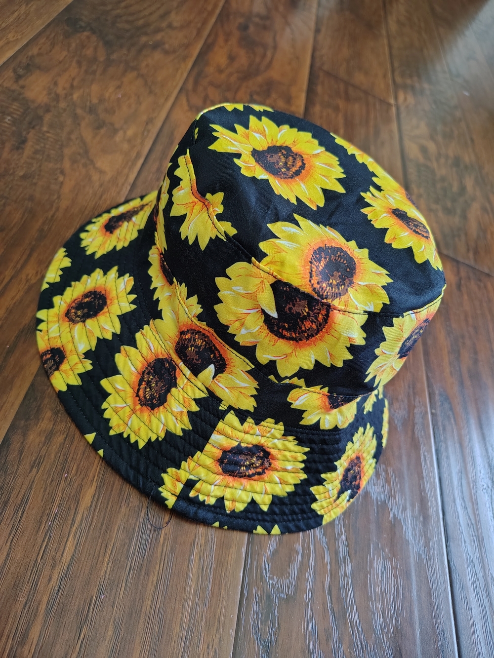 Sunflower Print Bucket Hat in Black & Yellow